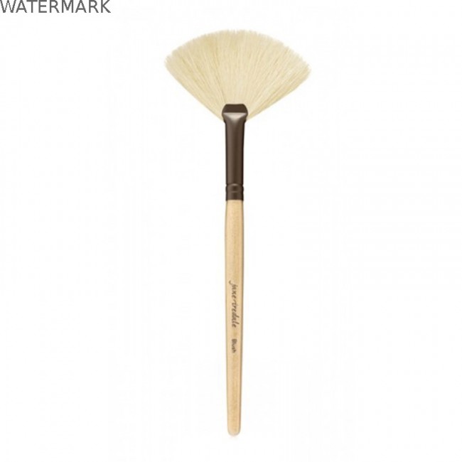 Accessoires - Pinceau Blush white fan Jane Iredale - 22,00 CHF